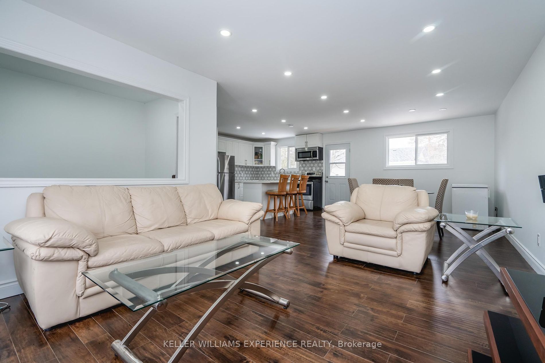 200 Ferndale Drive N