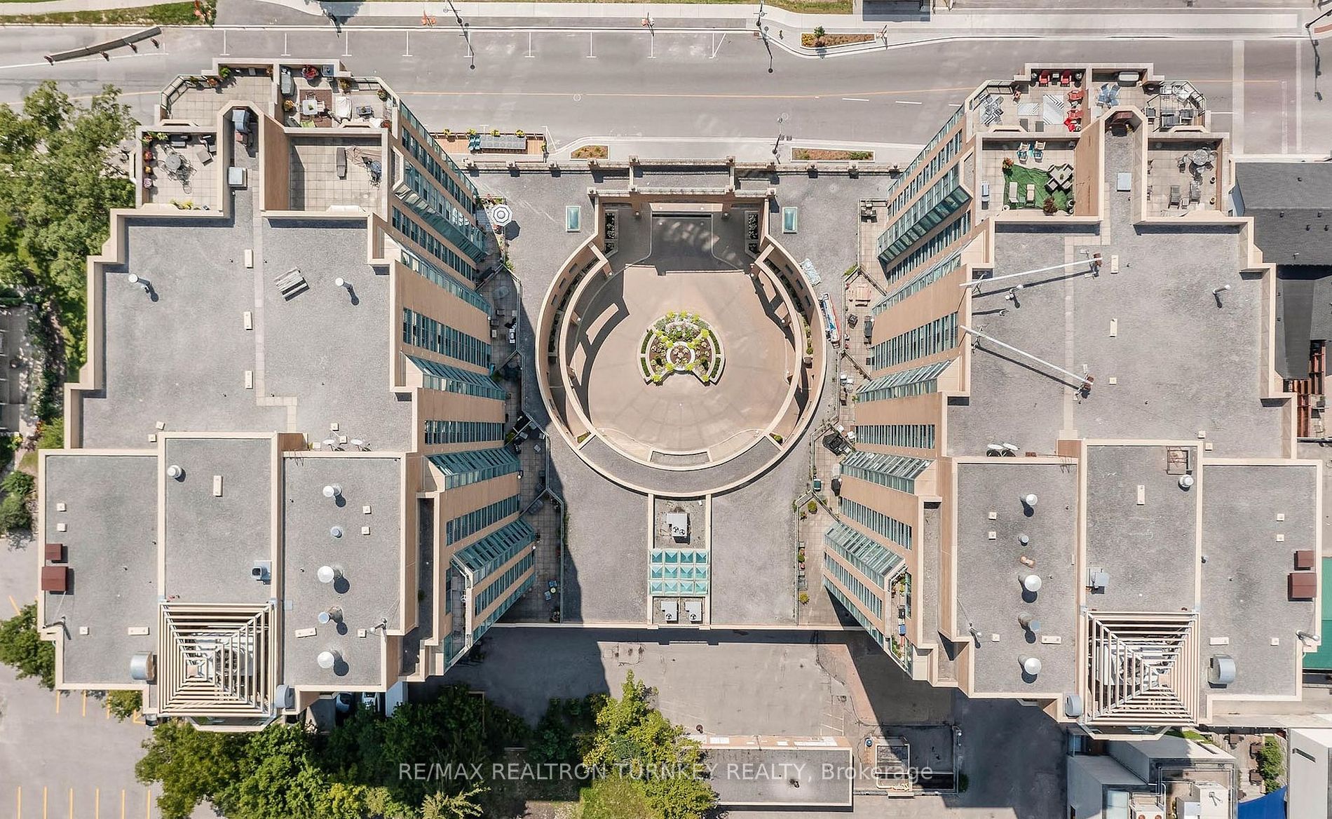 140 Dunlop Street E, #1504