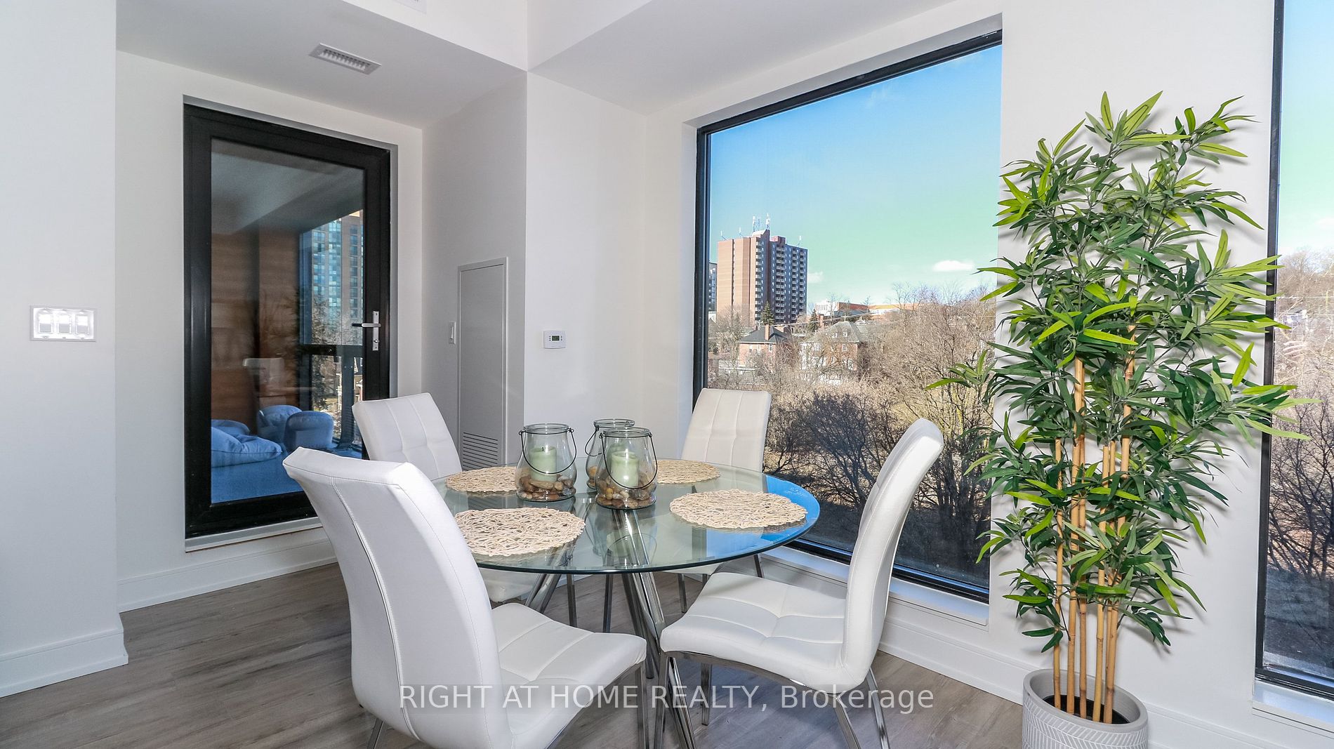 185 Dunlop Street E, #515
