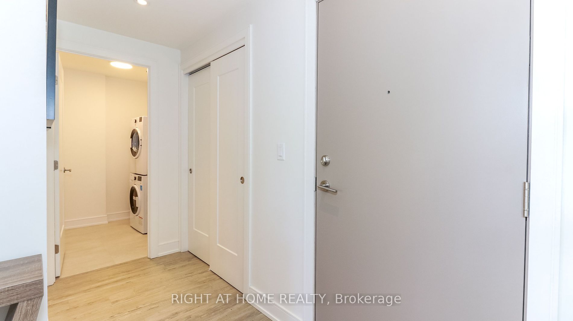 185 Dunlop Street E, #515