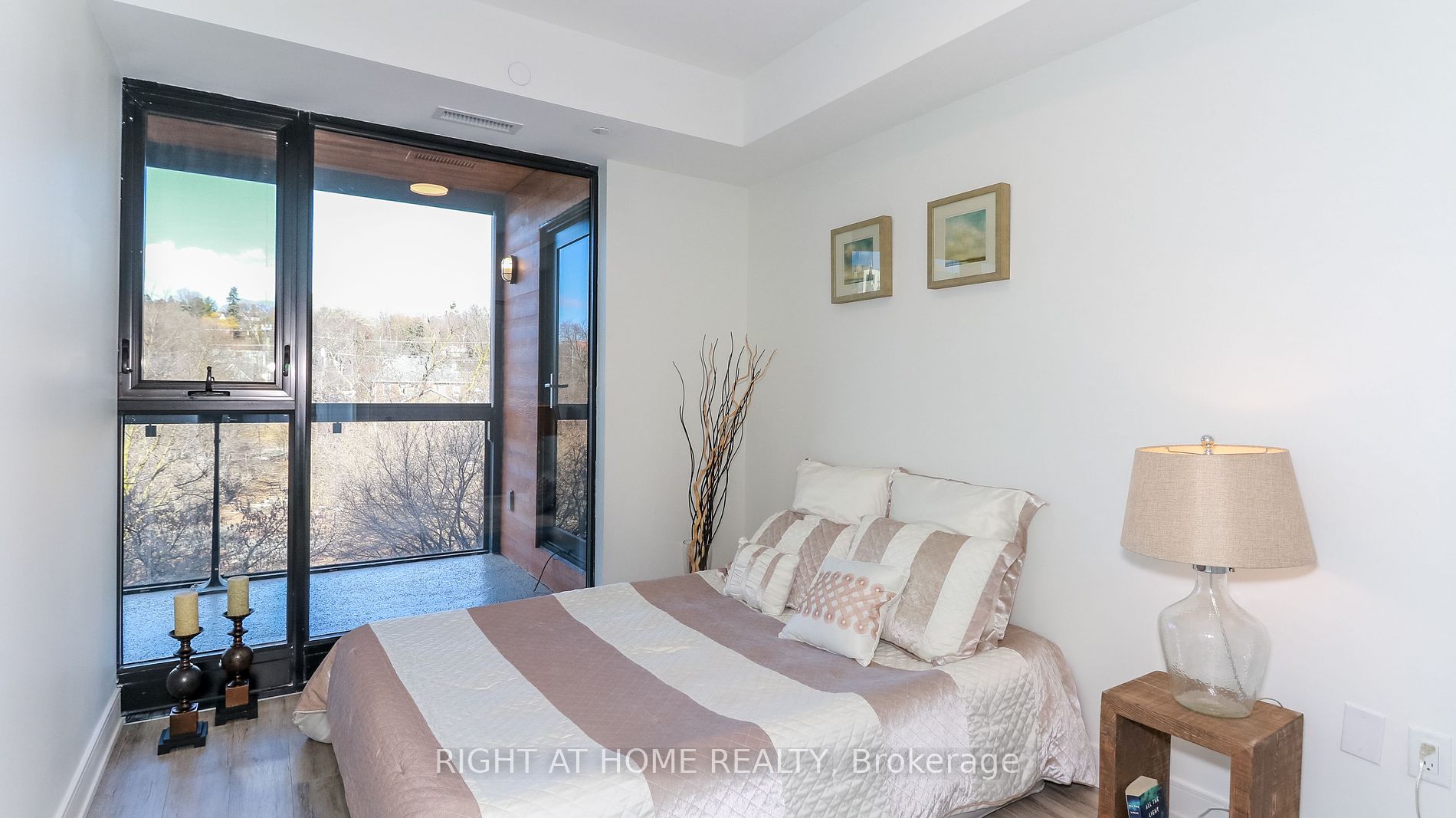 185 Dunlop Street E, #515