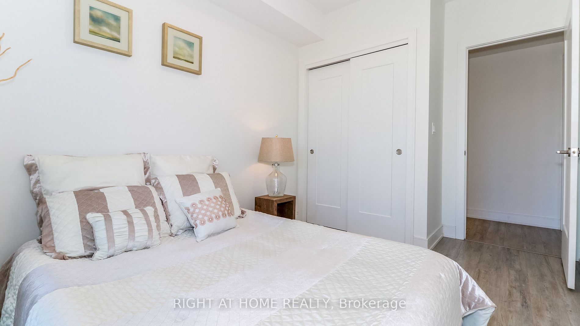 185 Dunlop Street E, #515