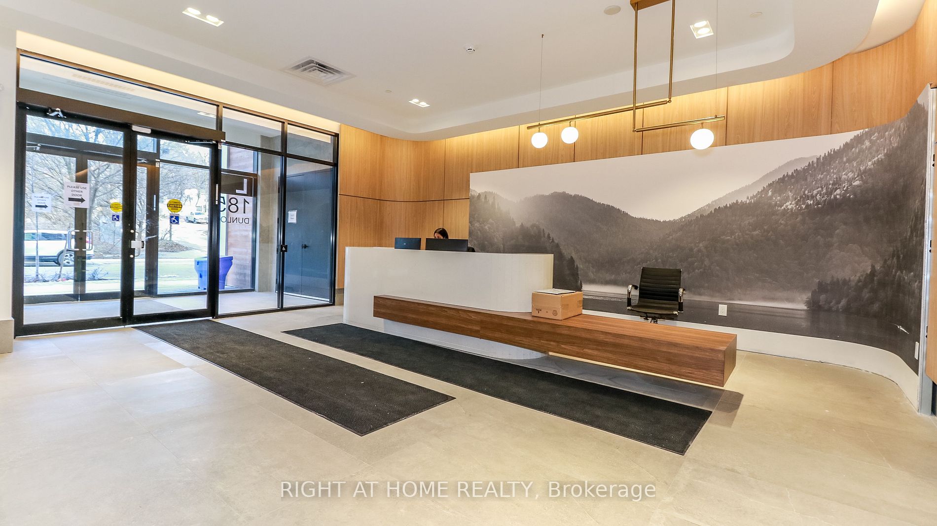 185 Dunlop Street E, #515
