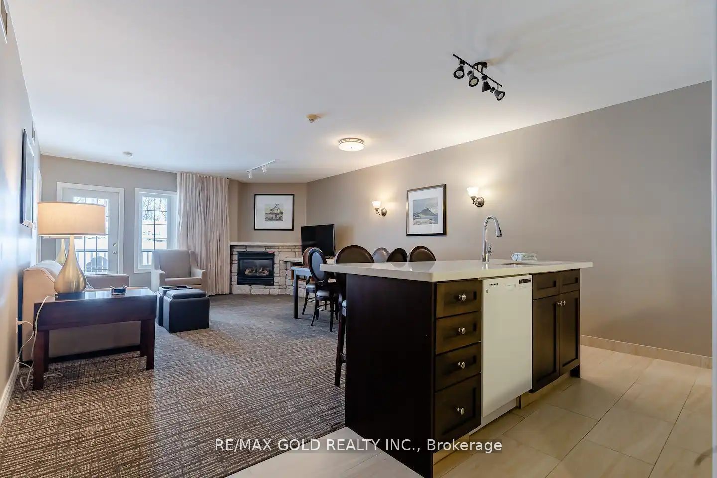 90 Highland Drive, #2052-53
