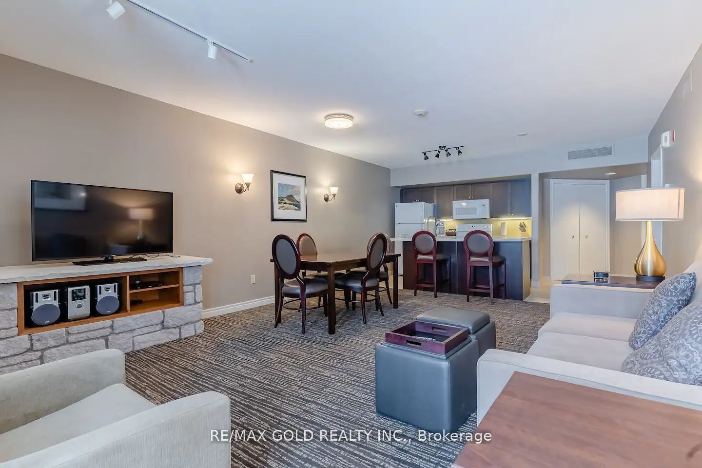 90 Highland Drive, #2052-53