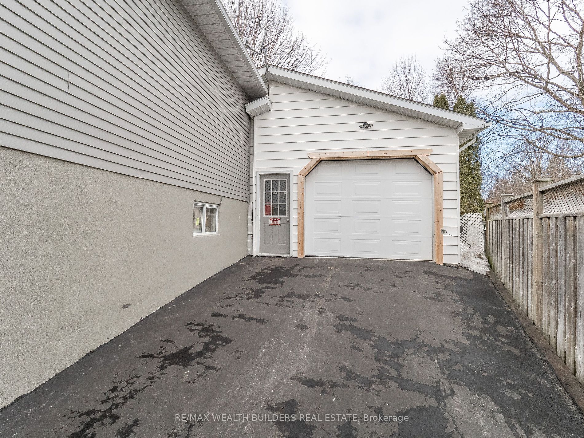 8 Gaudaur Court