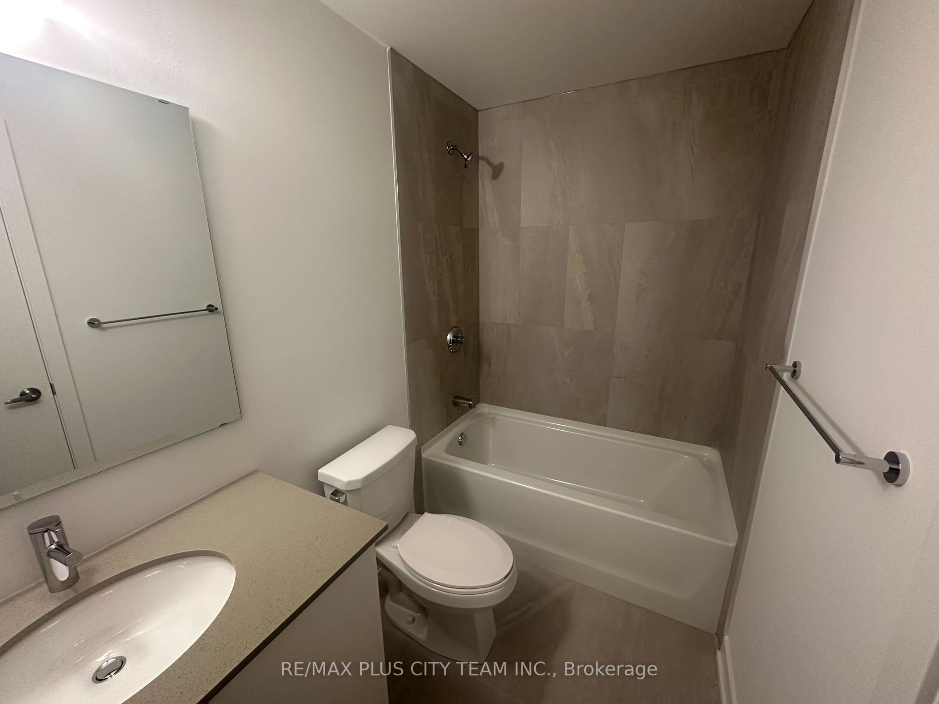 56 Lakeside Terrace, #405