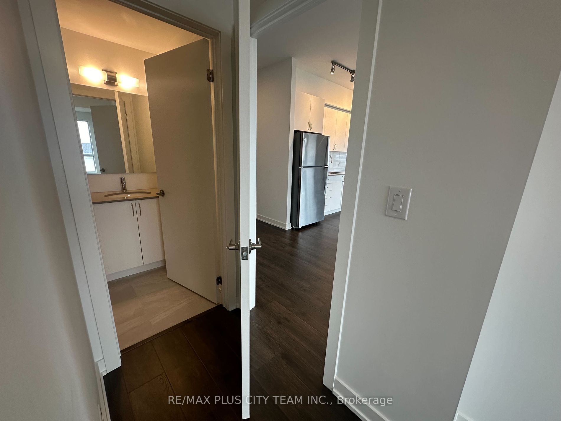 56 Lakeside Terrace, #405