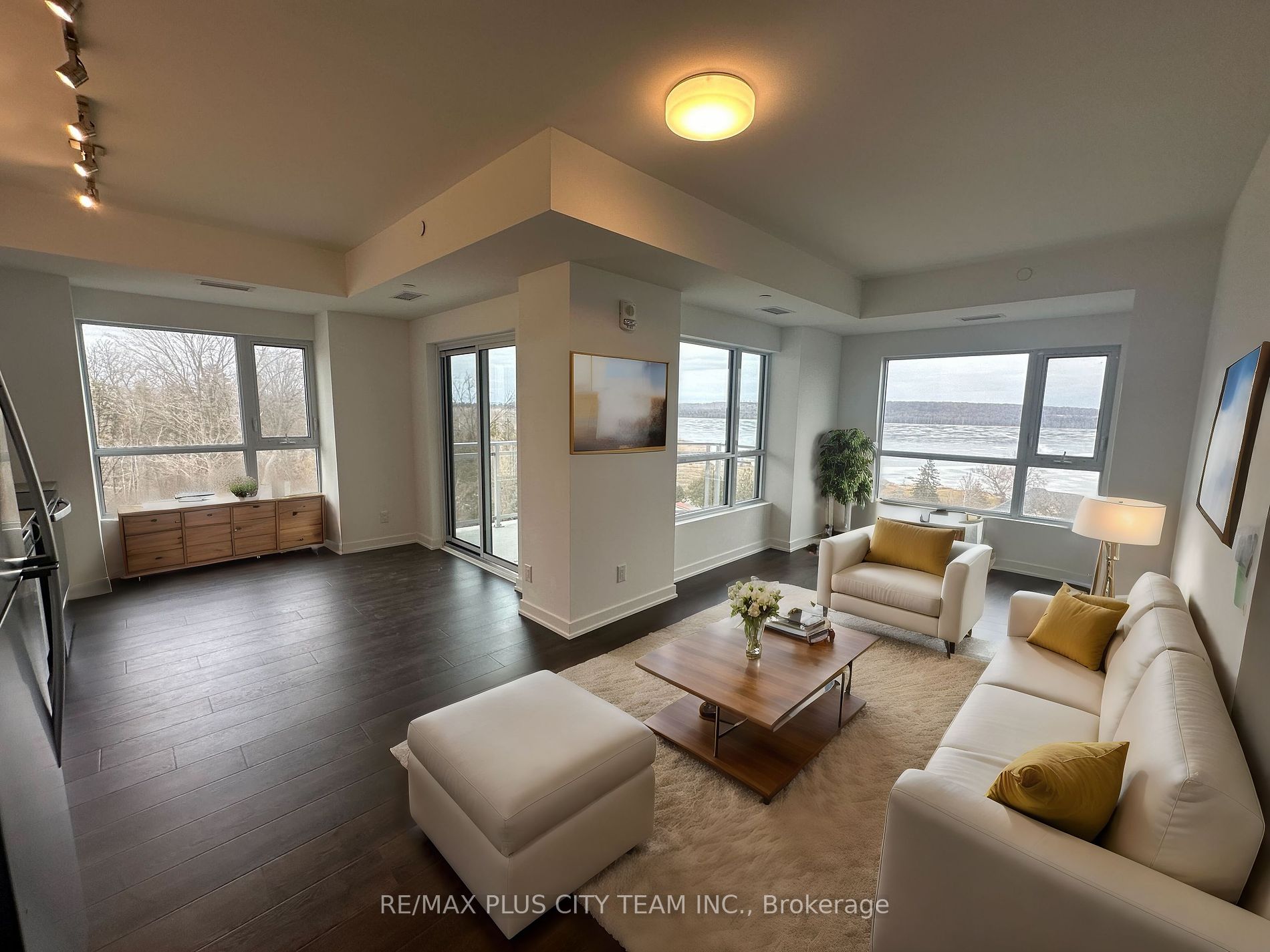 56 Lakeside Terrace, #405