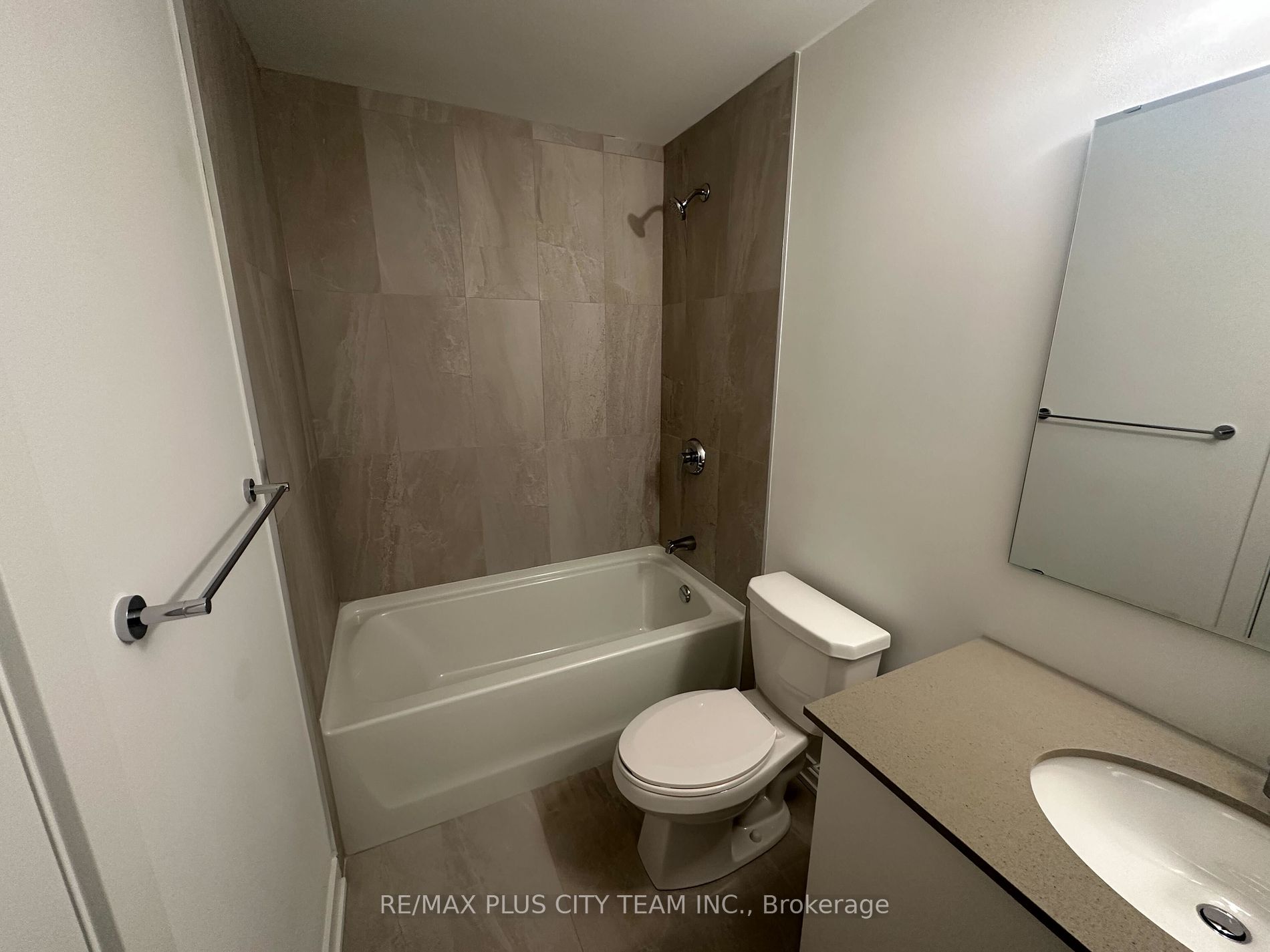 56 Lakeside Terrace, #405