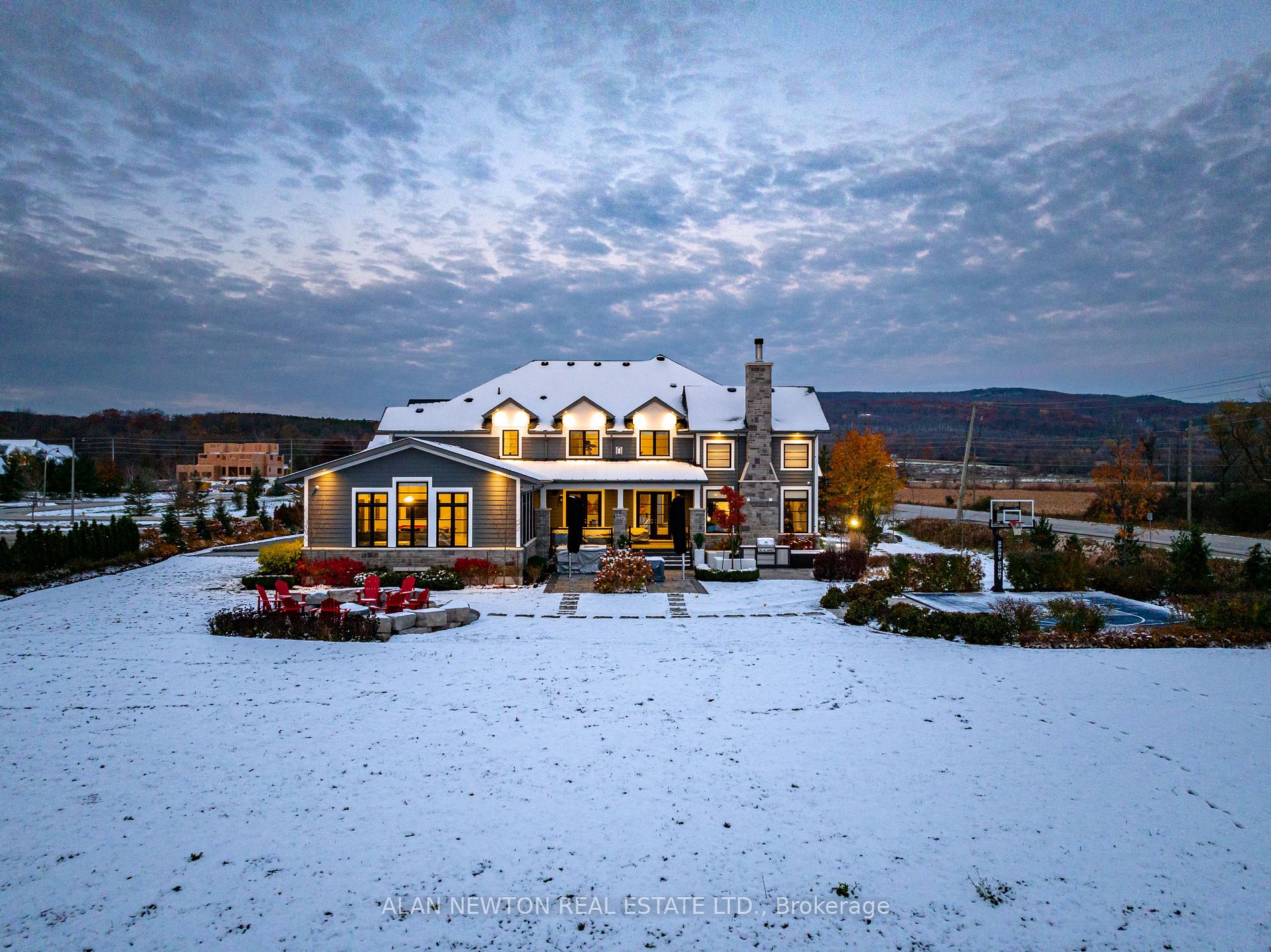 16 Windrose Valley Blvd