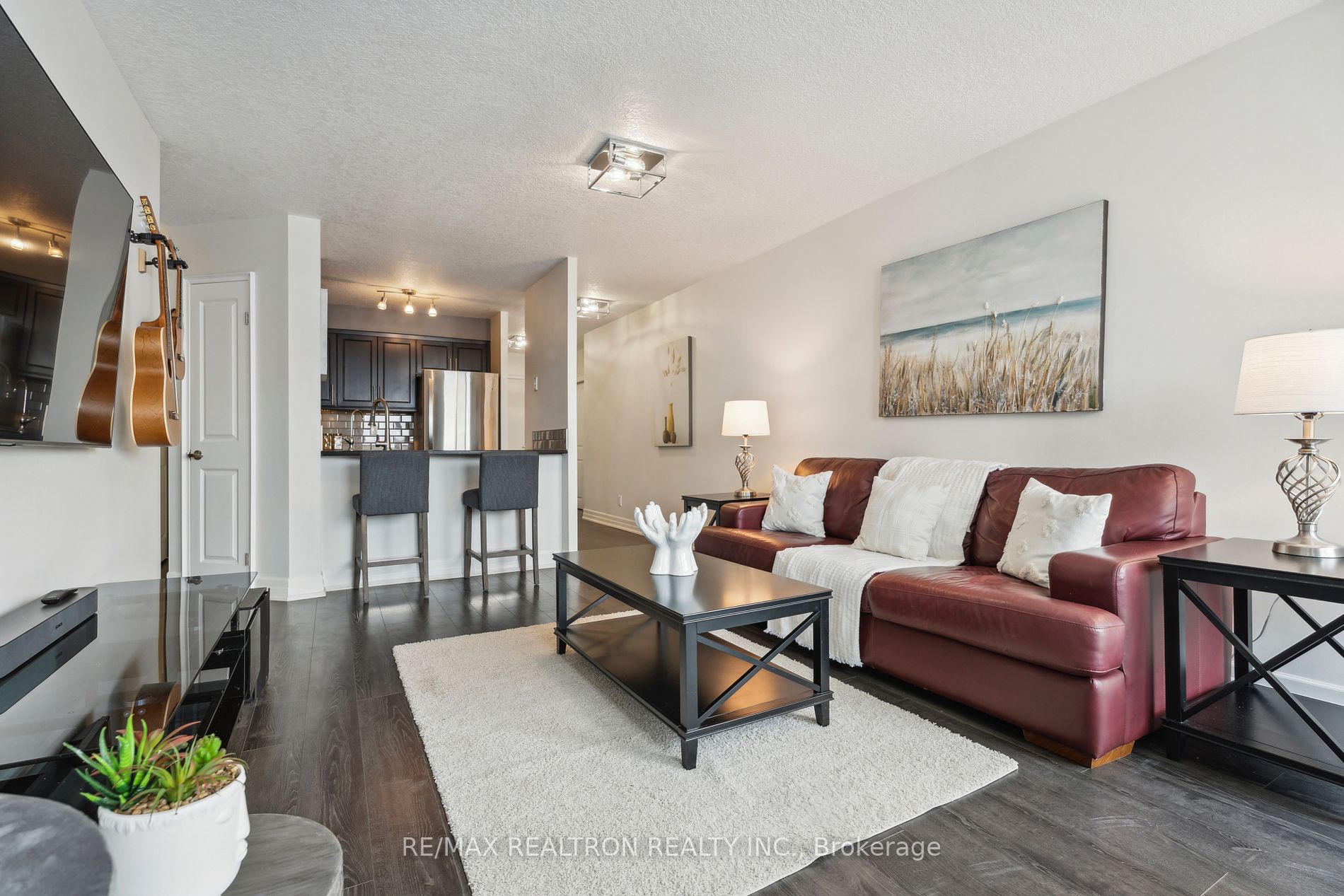 140 Dunlop Street E, #303