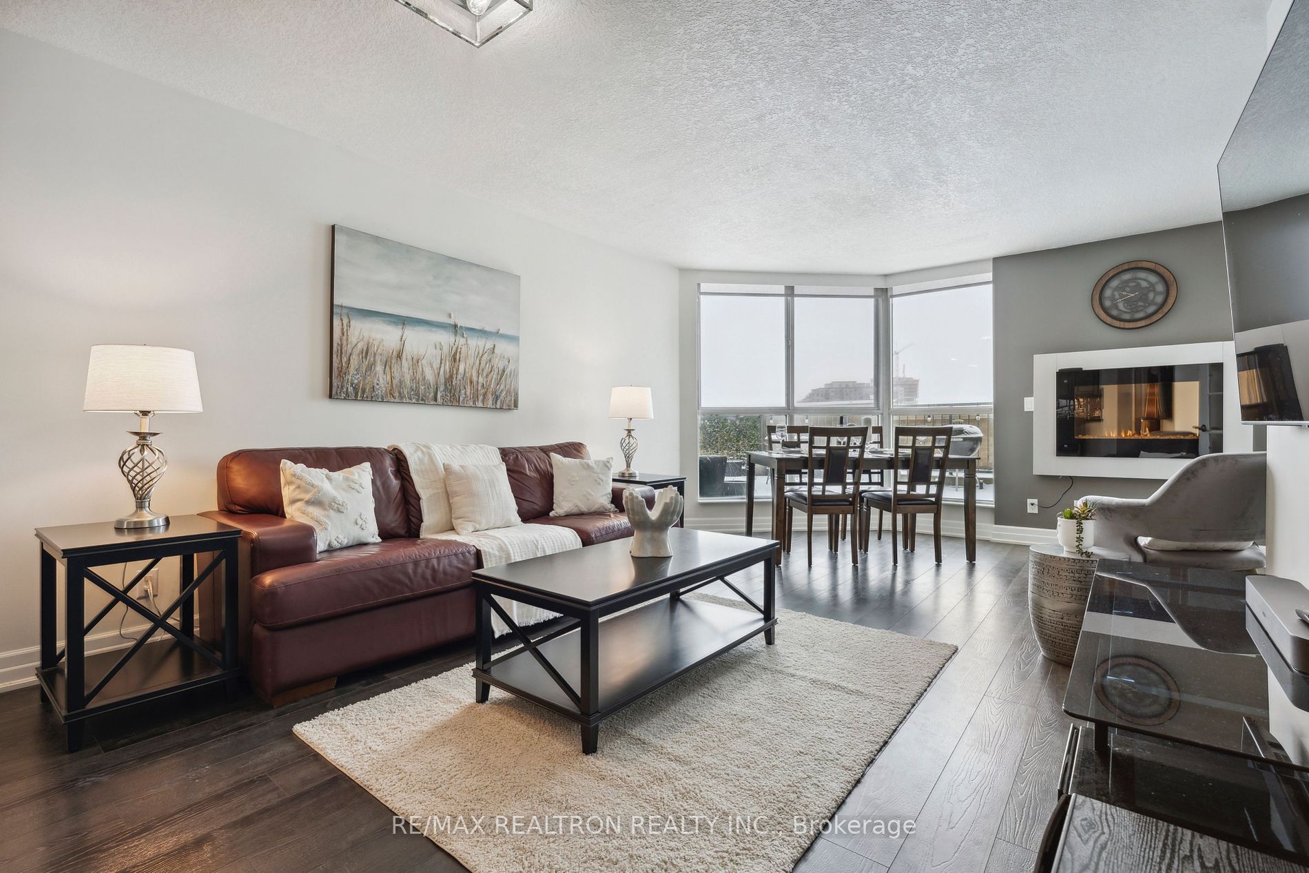 140 Dunlop Street E, #303