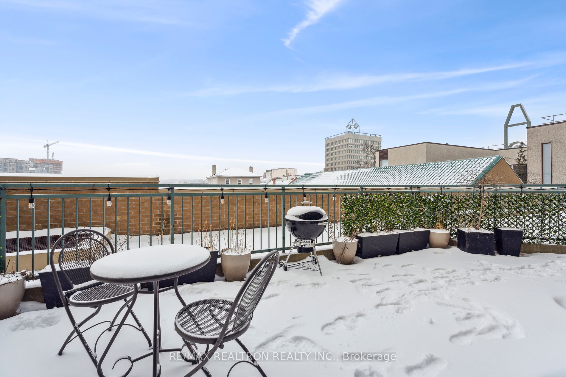 140 Dunlop Street E, #303