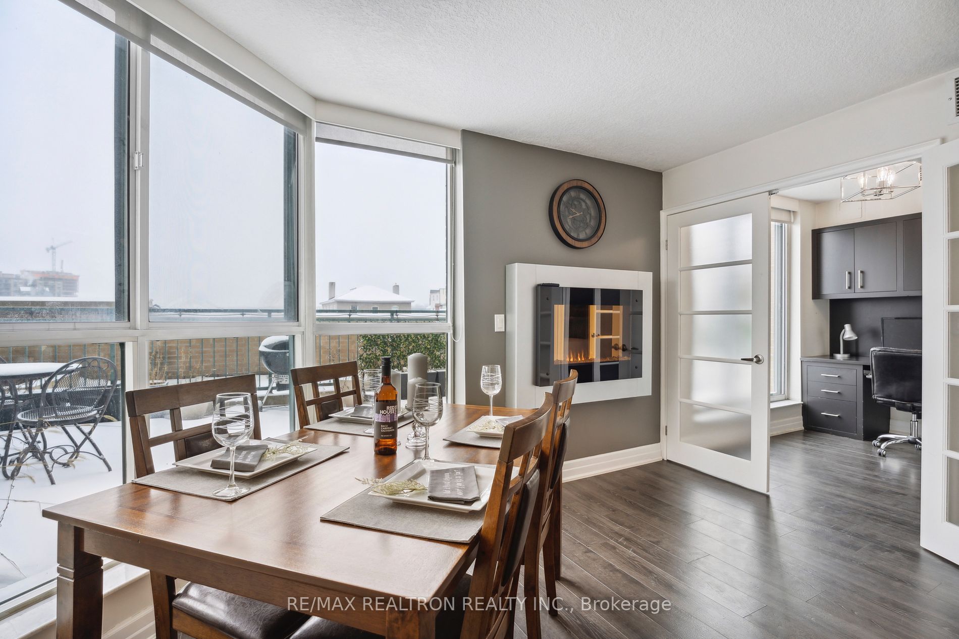 140 Dunlop Street E, #303
