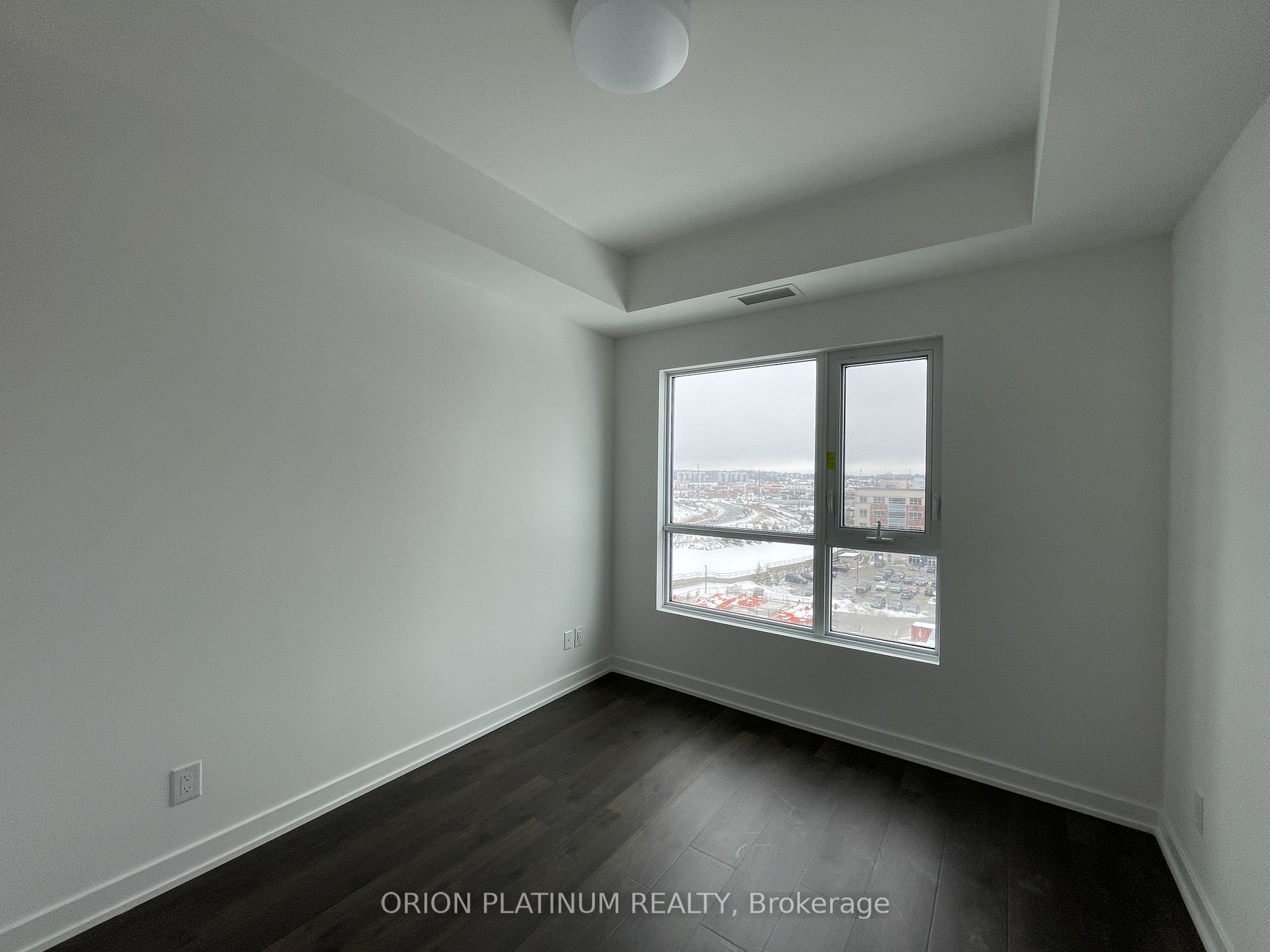 56 Lakeside Terrace #604