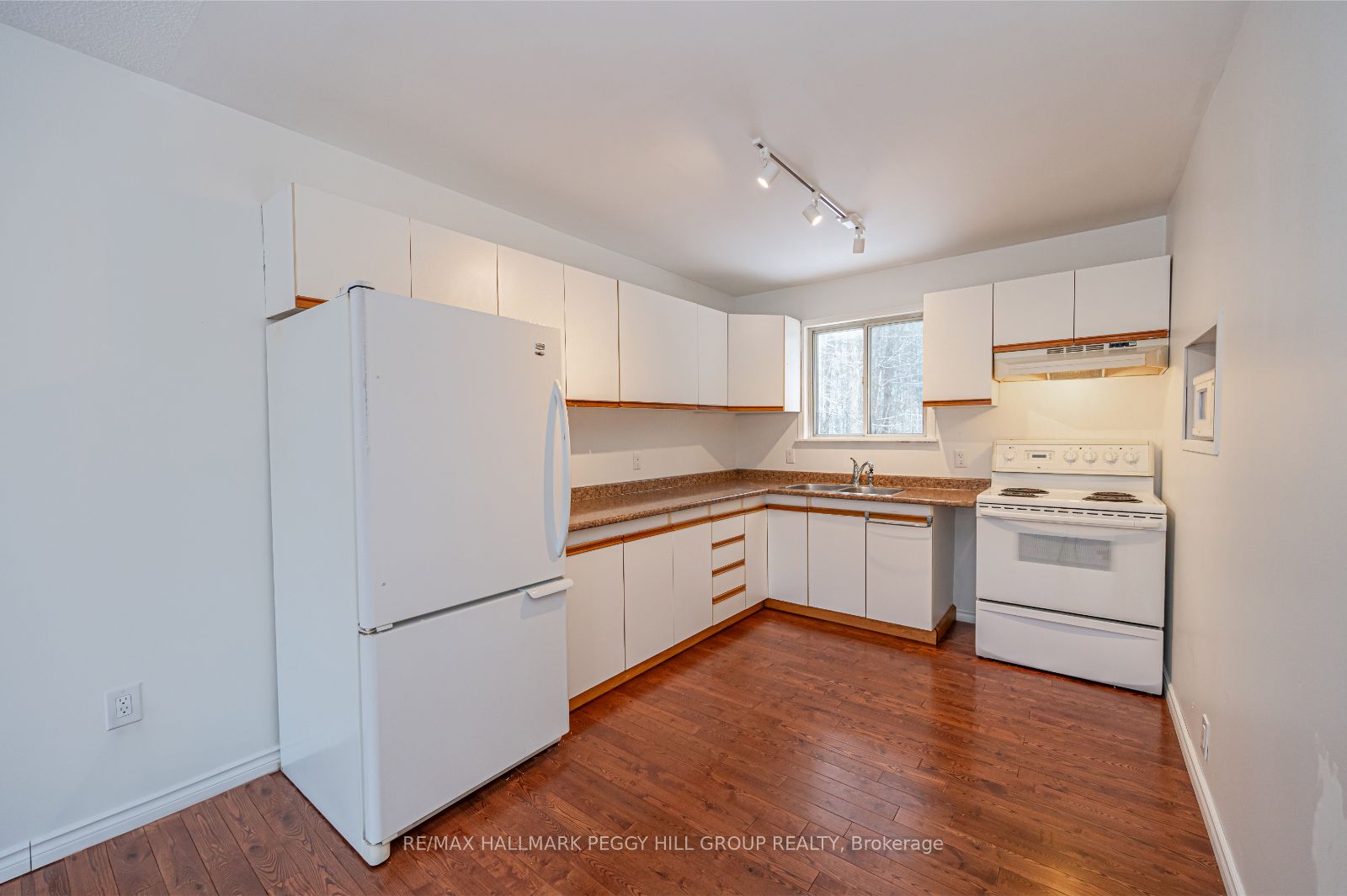 2456 Champlain Road