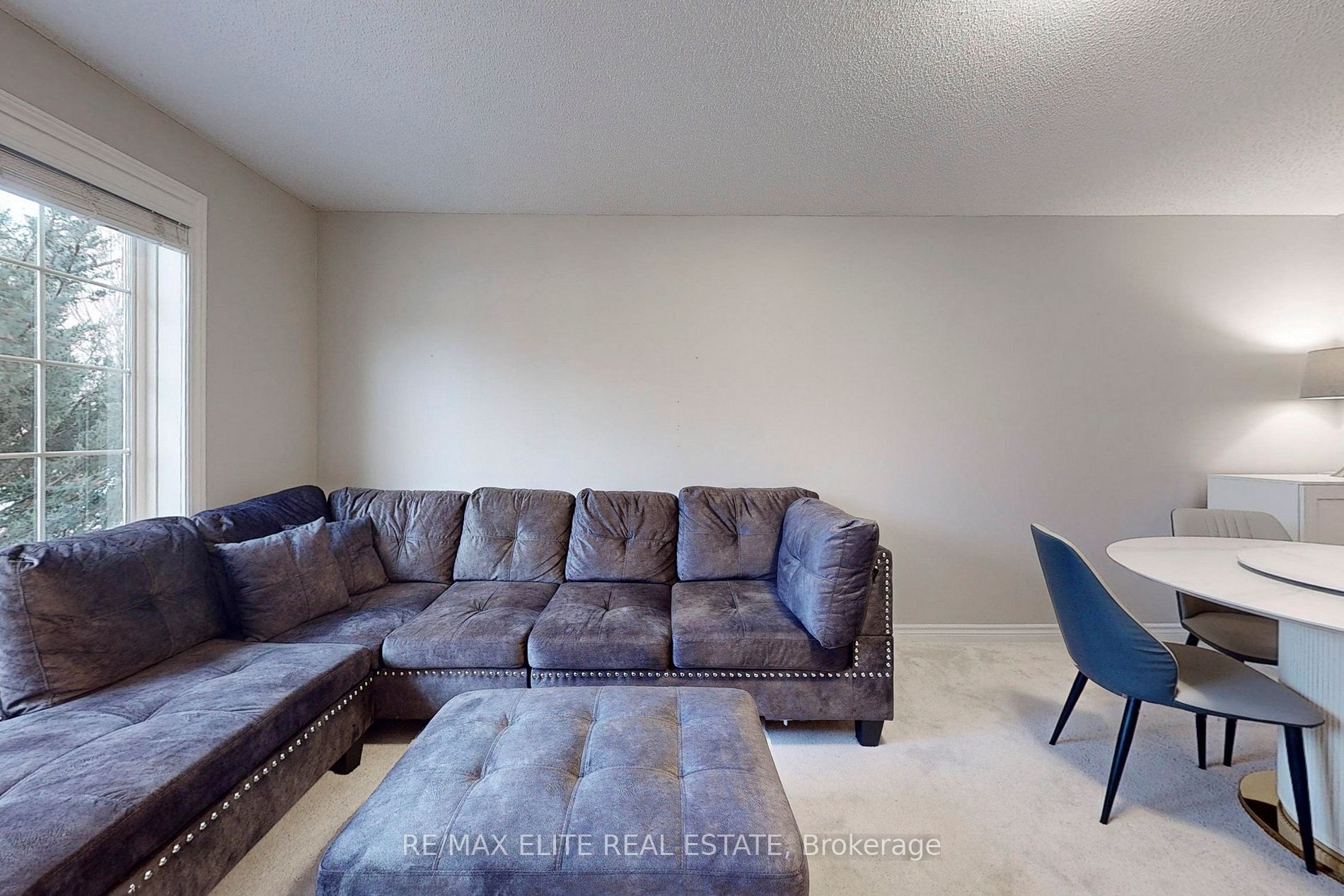 57 Ferndale Dr S, #9