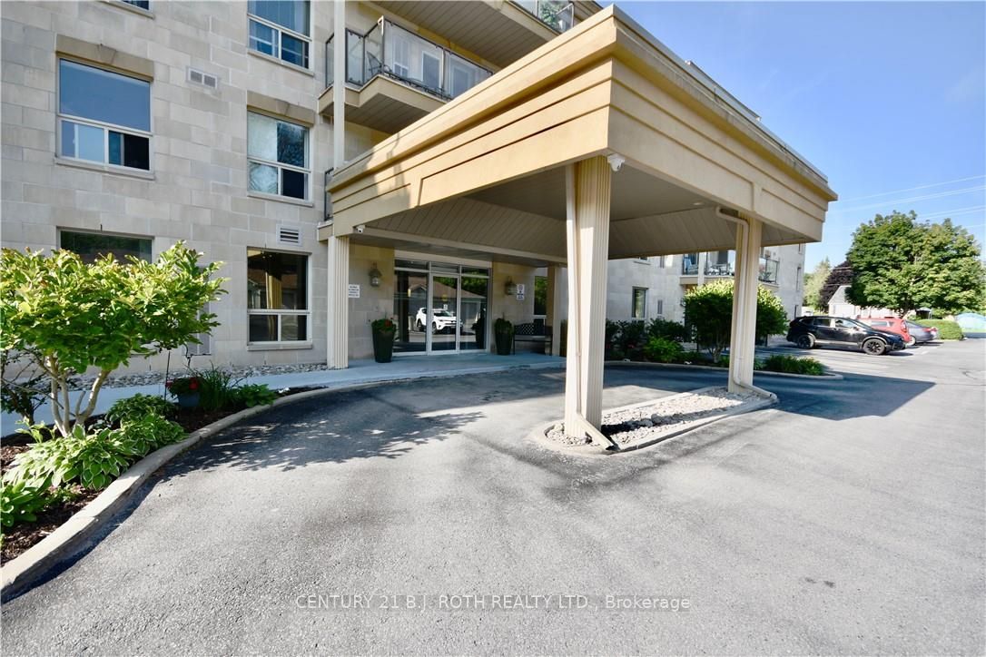486 LACLIE Street, #412
