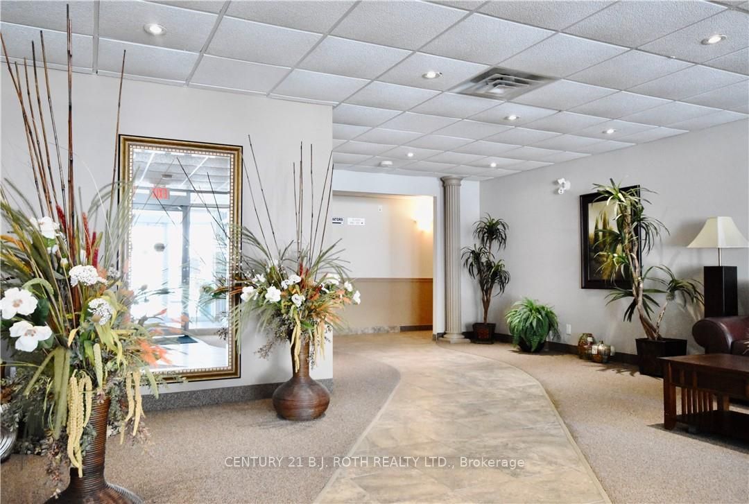 486 LACLIE Street, #412