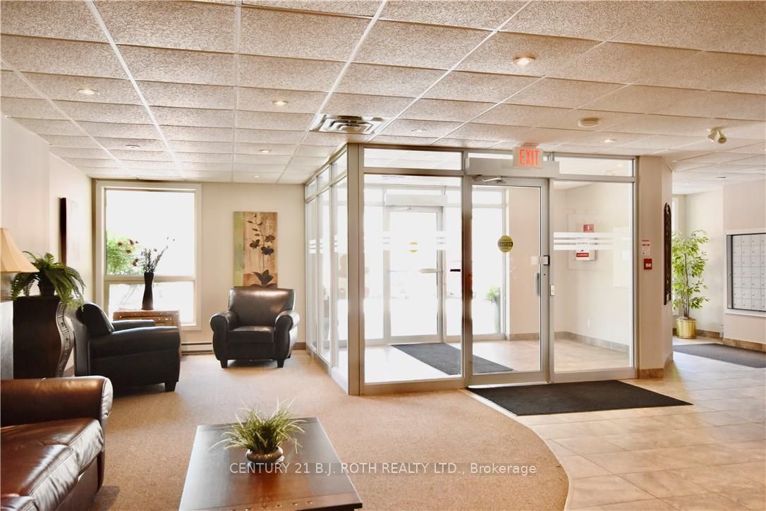 486 LACLIE Street, #412