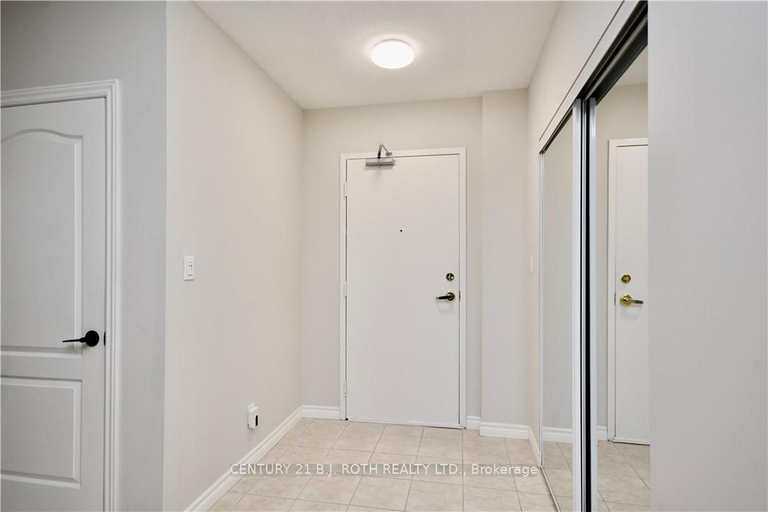 486 LACLIE Street, #412