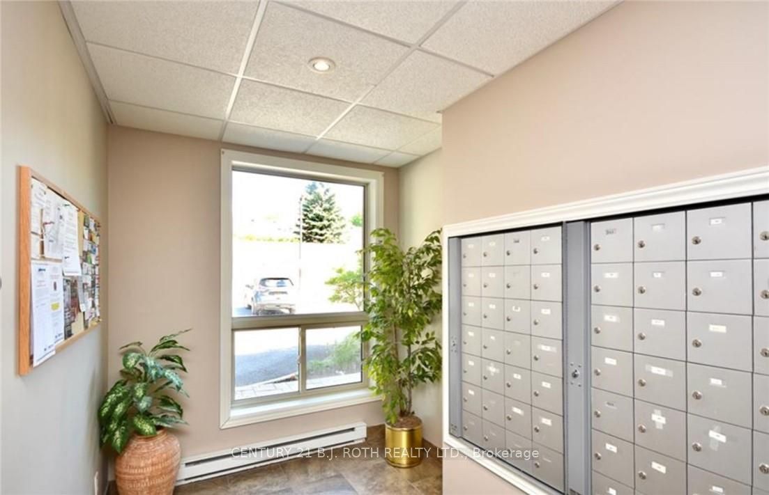 486 LACLIE Street, #412