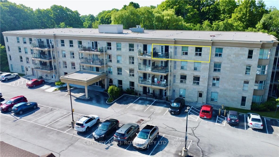 486 LACLIE Street, #412