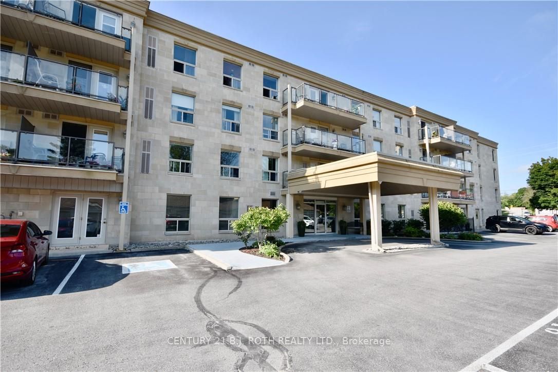 486 LACLIE Street, #412