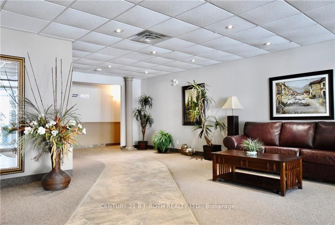 486 LACLIE Street, #412