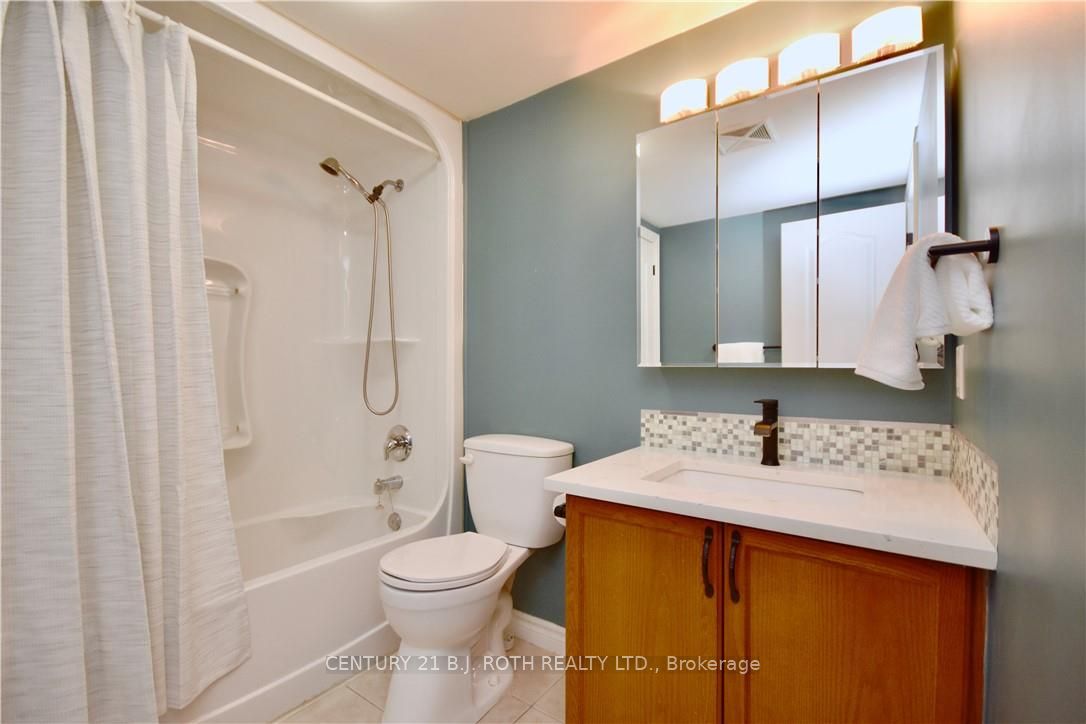 486 LACLIE Street, #412