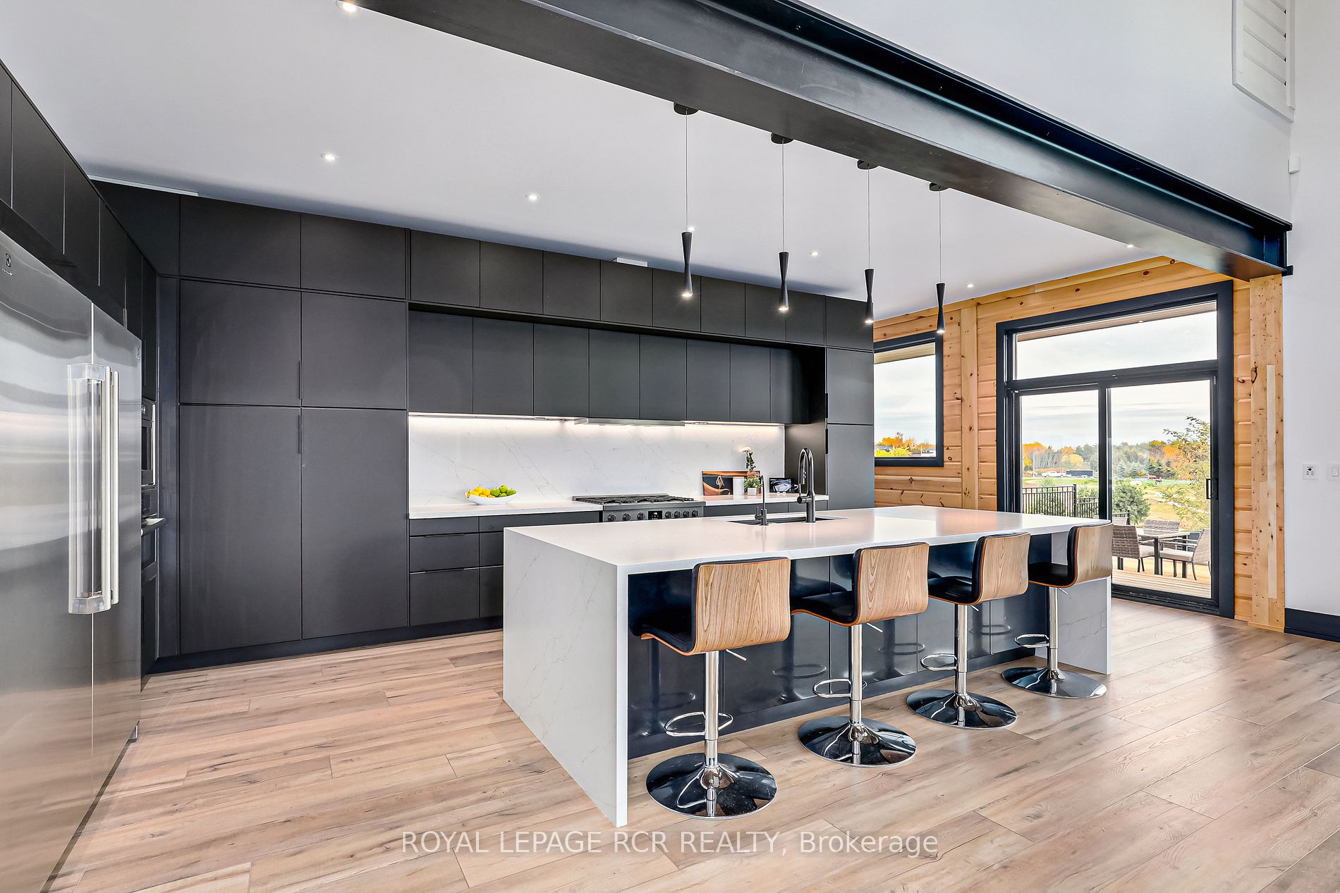 4 Raintree Court