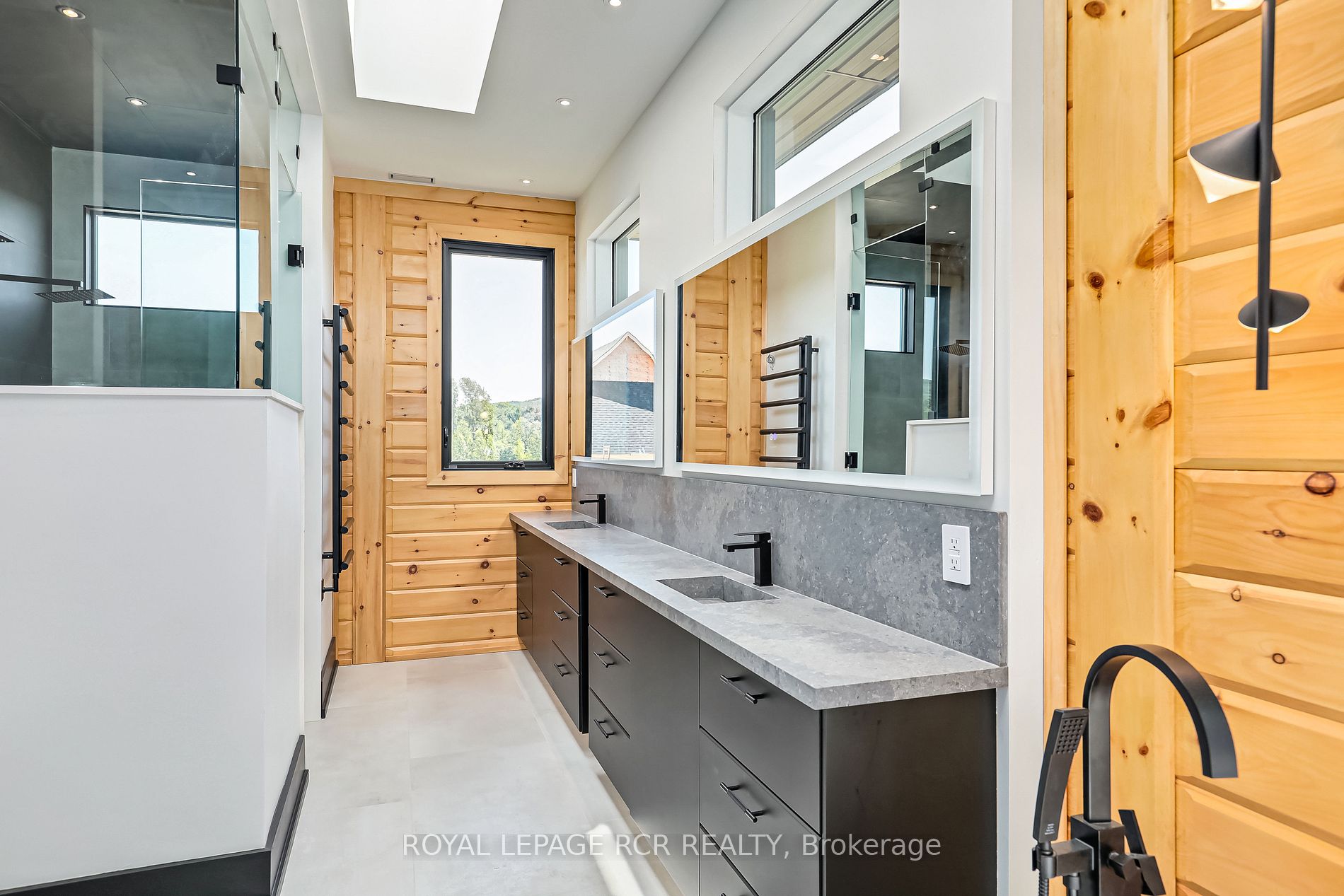 4 Raintree Court