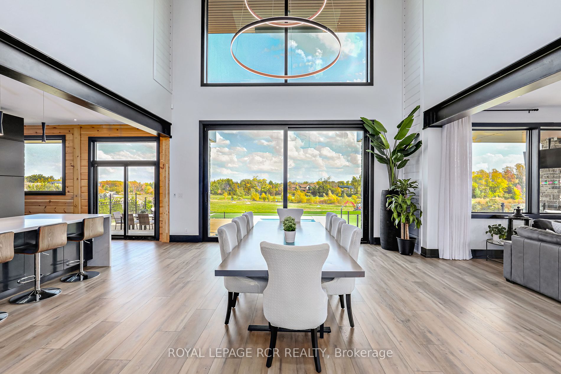 4 Raintree Court