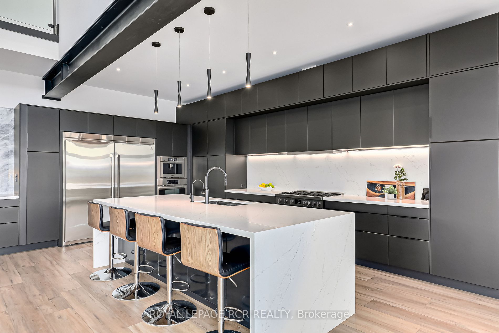 4 Raintree Court