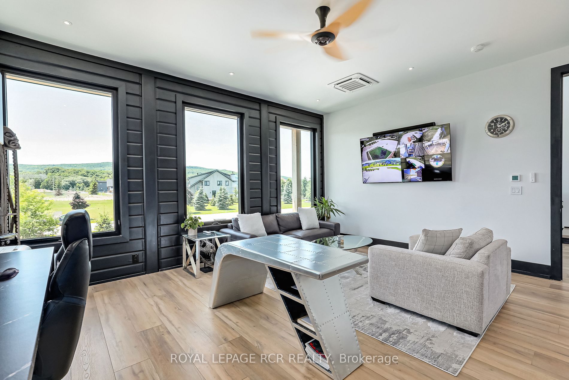 4 Raintree Court