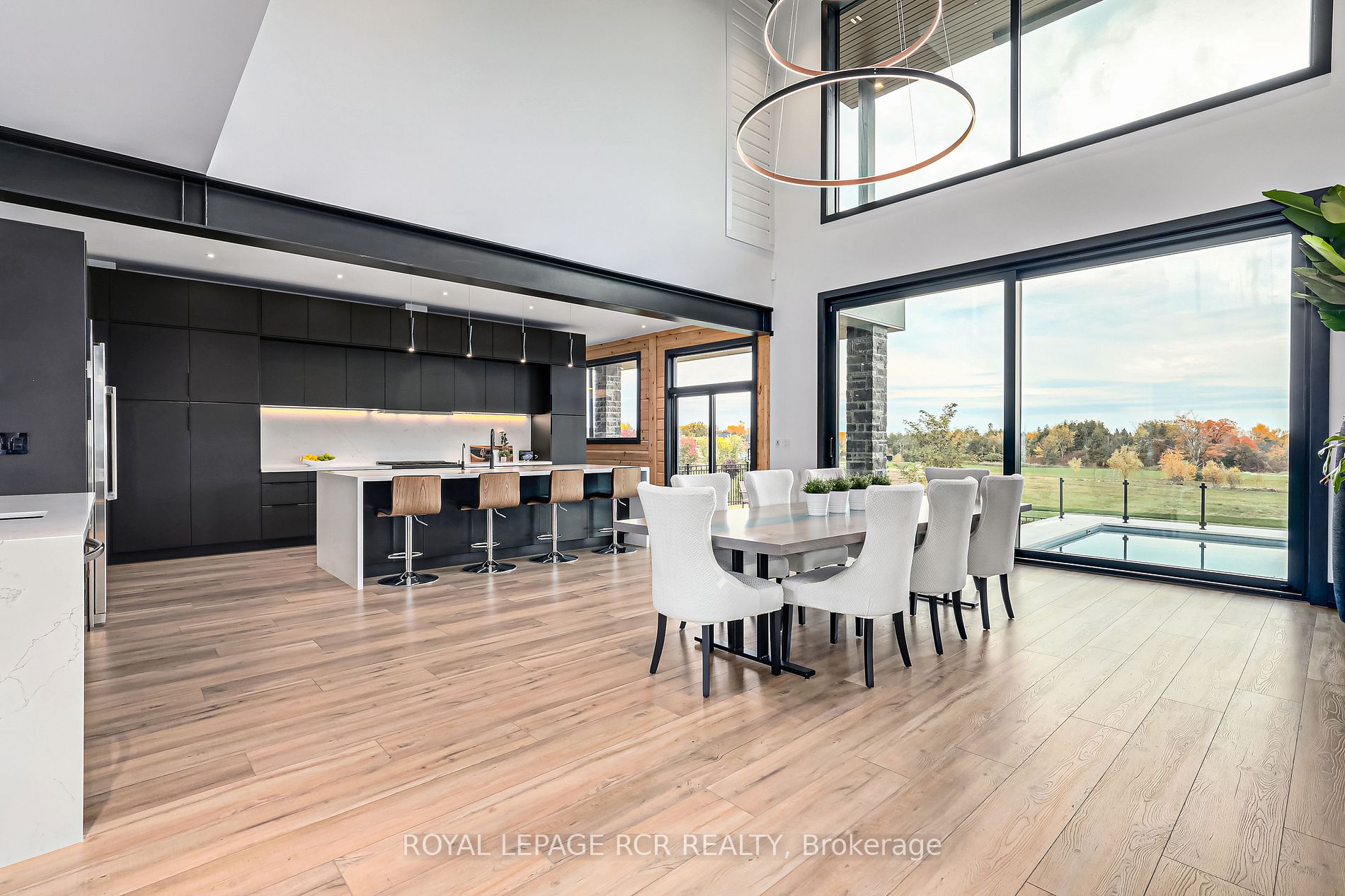 4 Raintree Court