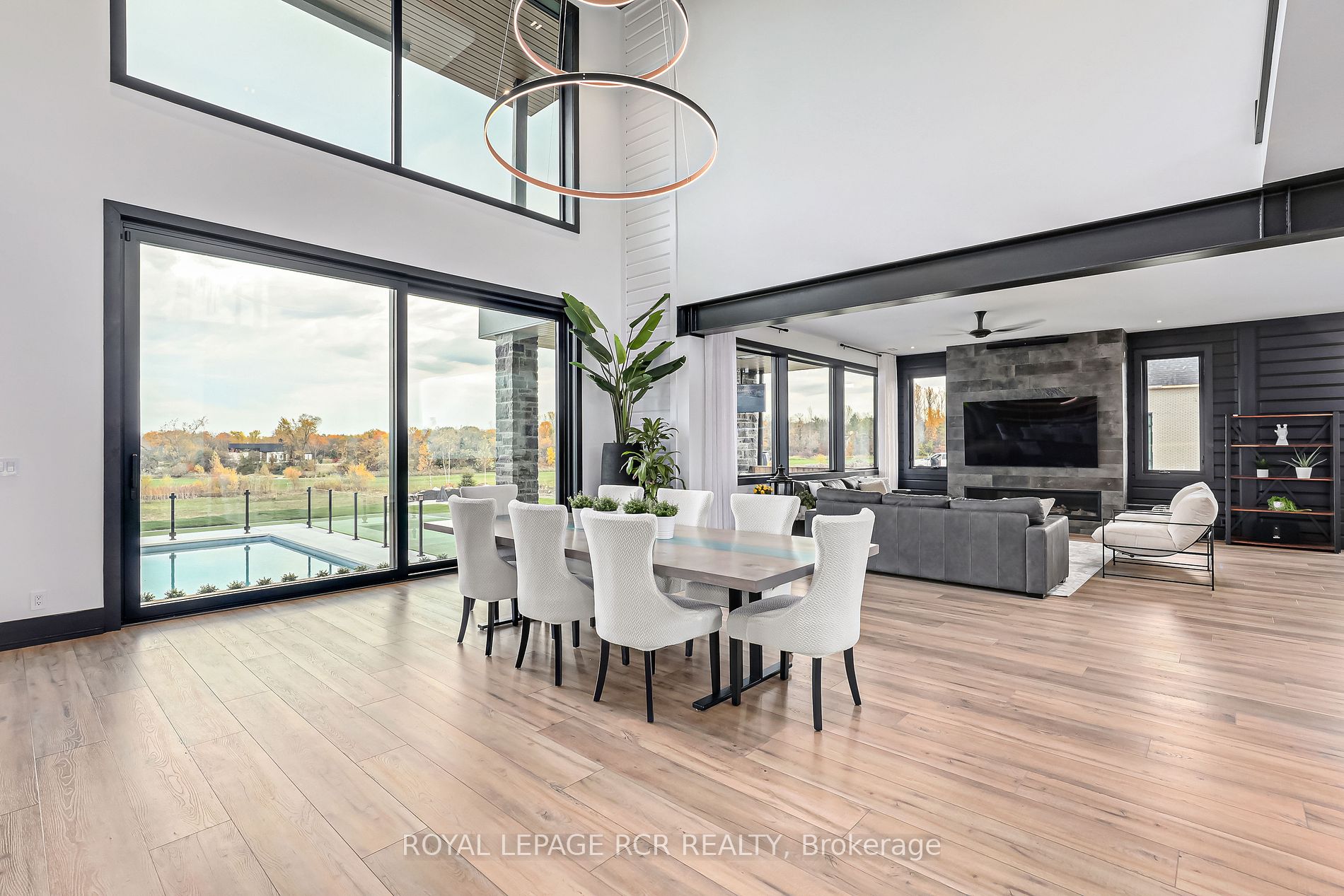 4 Raintree Court
