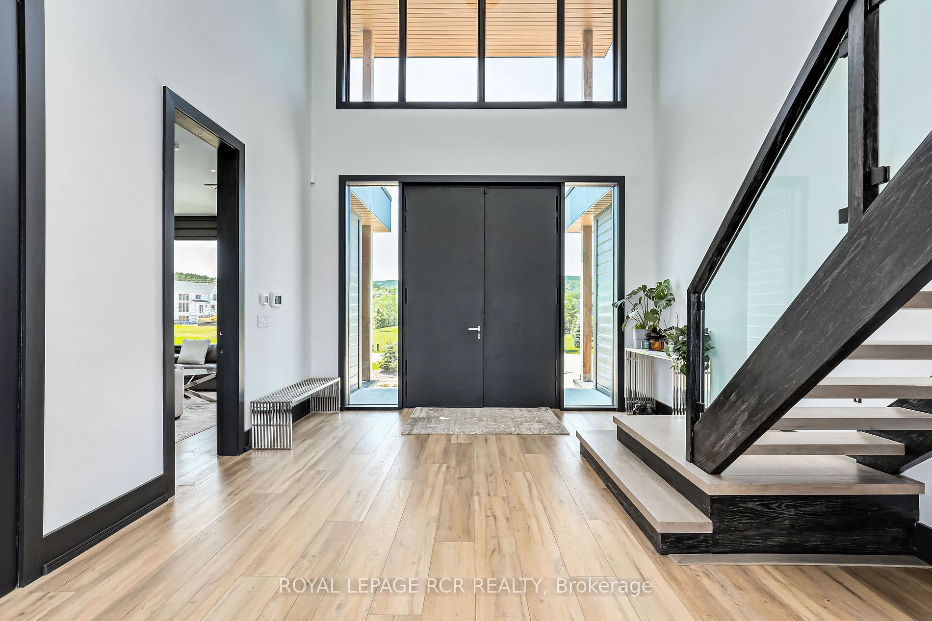 4 Raintree Court