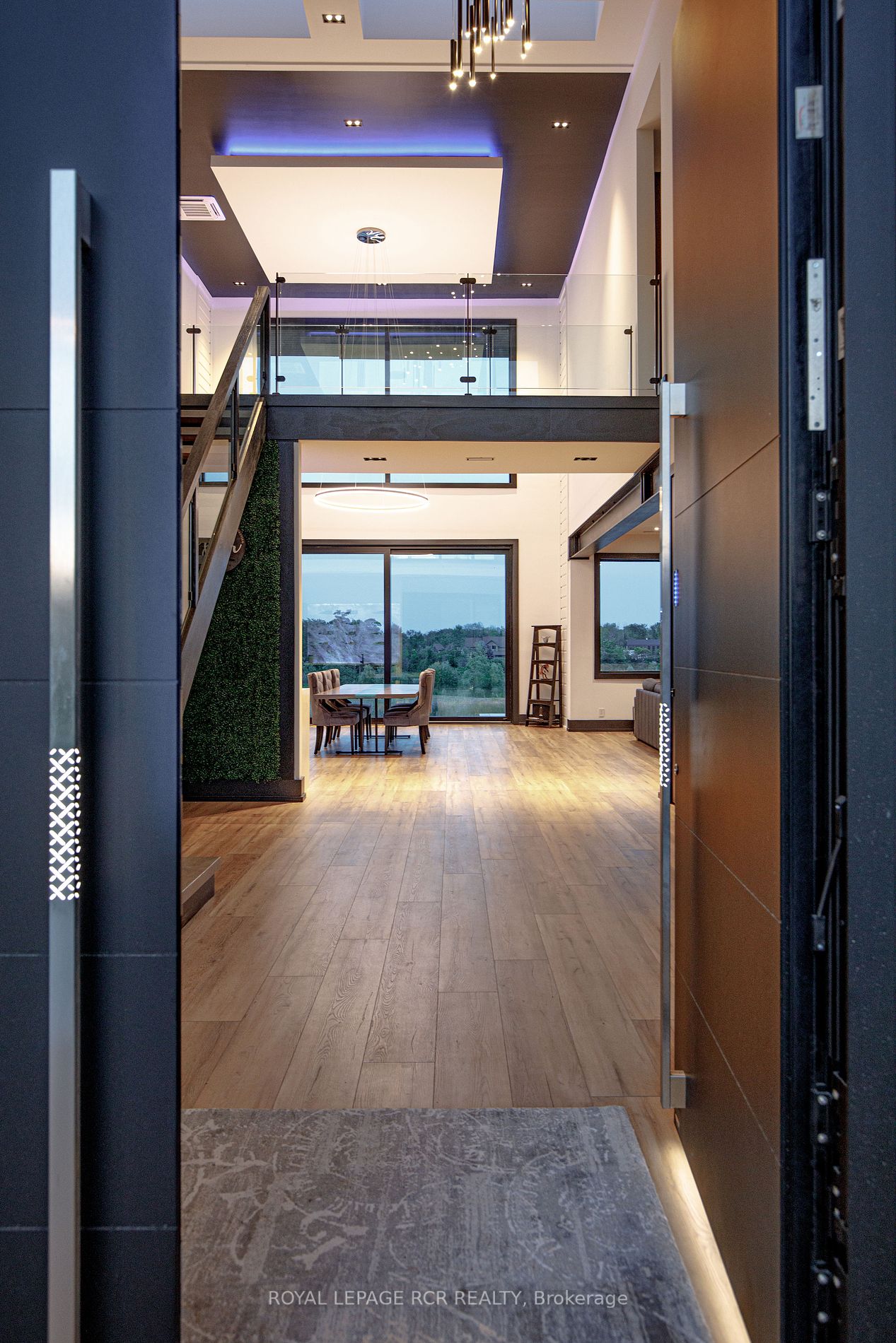 4 Raintree Court