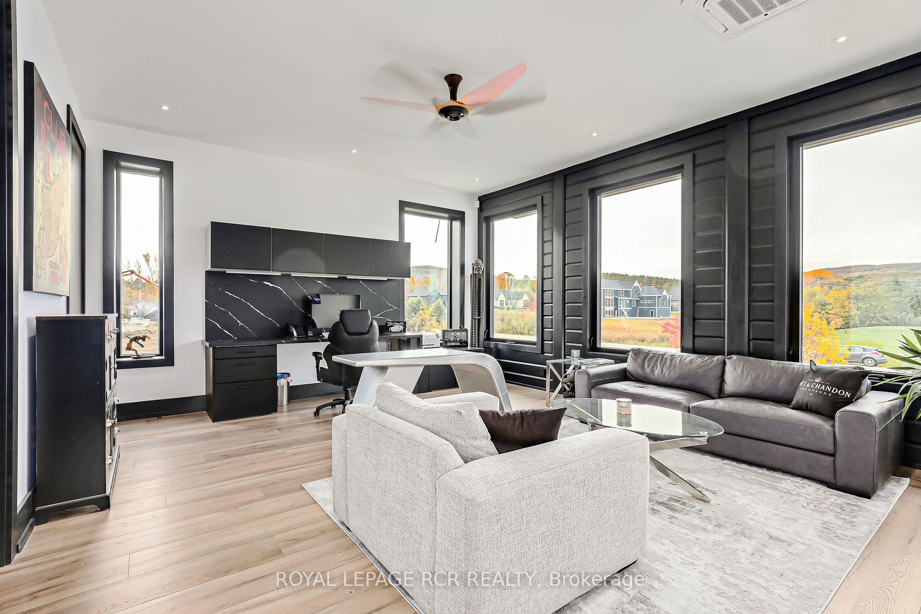4 Raintree Court