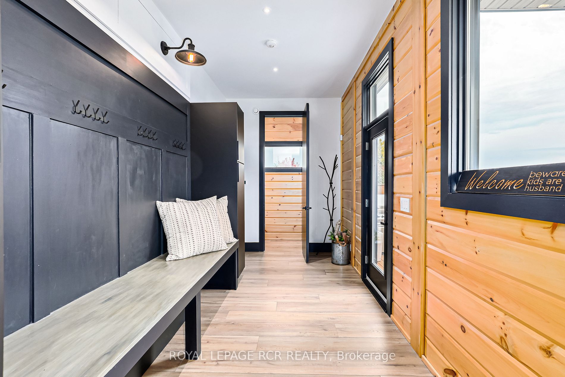 4 Raintree Court