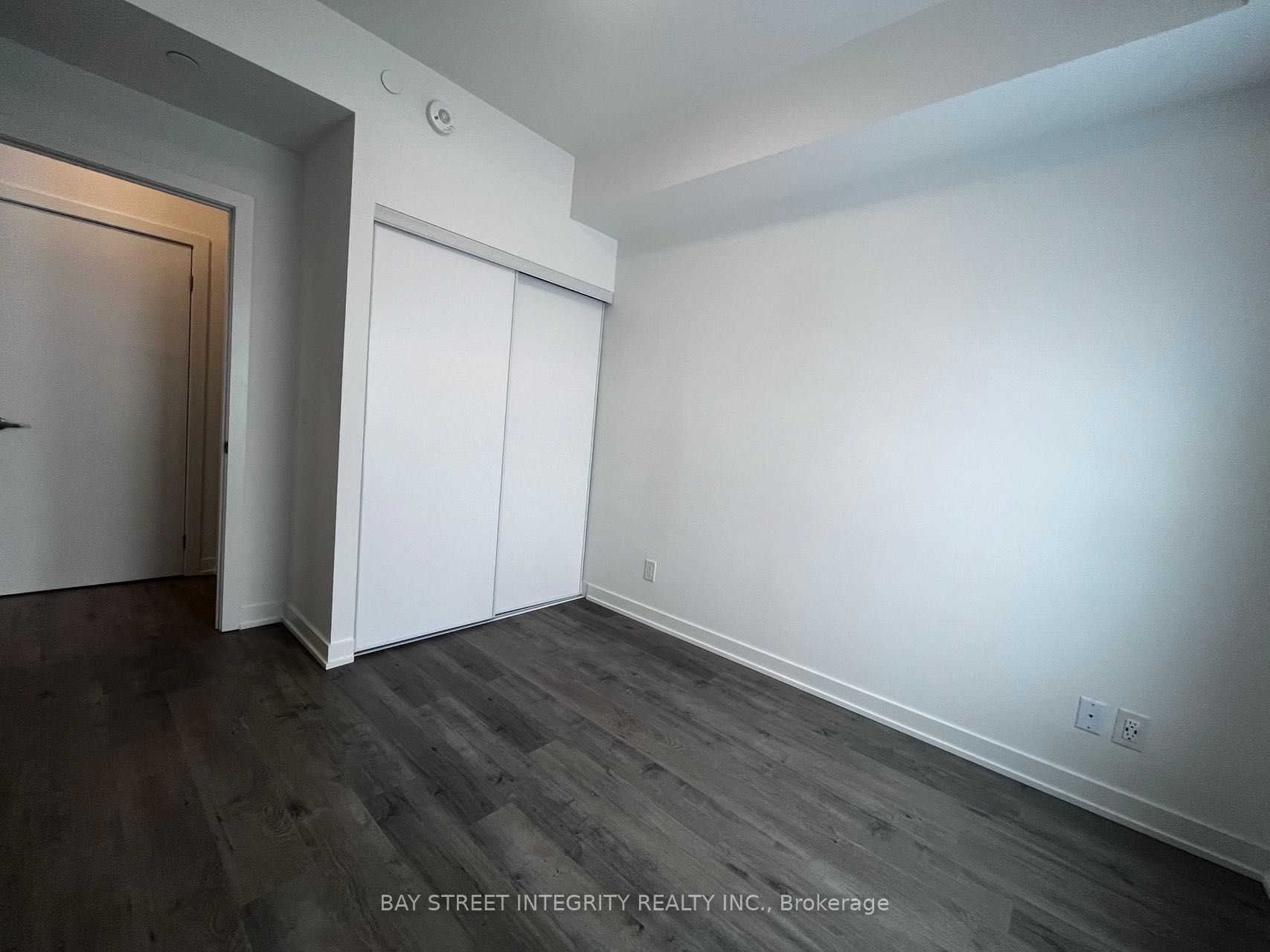 56 lakeside Terrace, #511