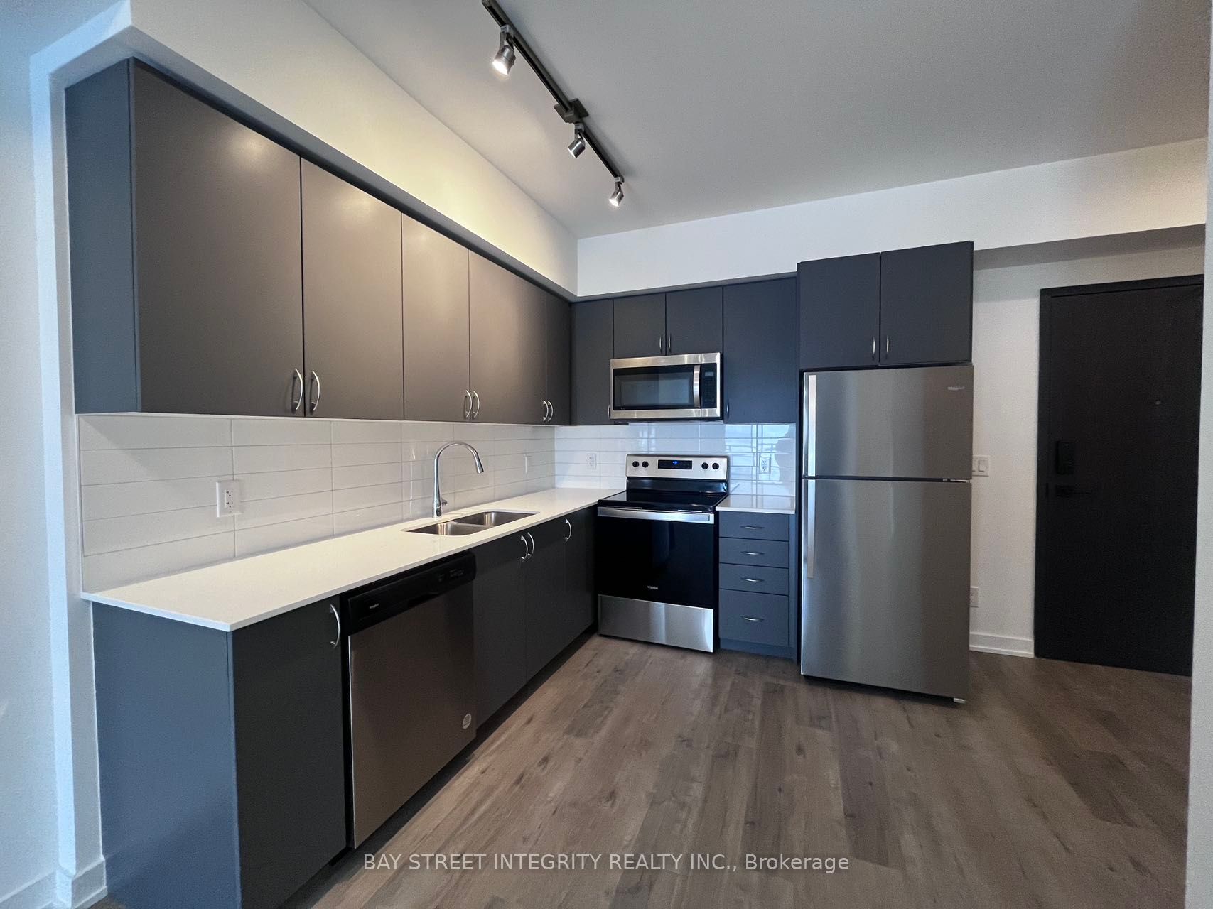 56 lakeside Terrace, #511