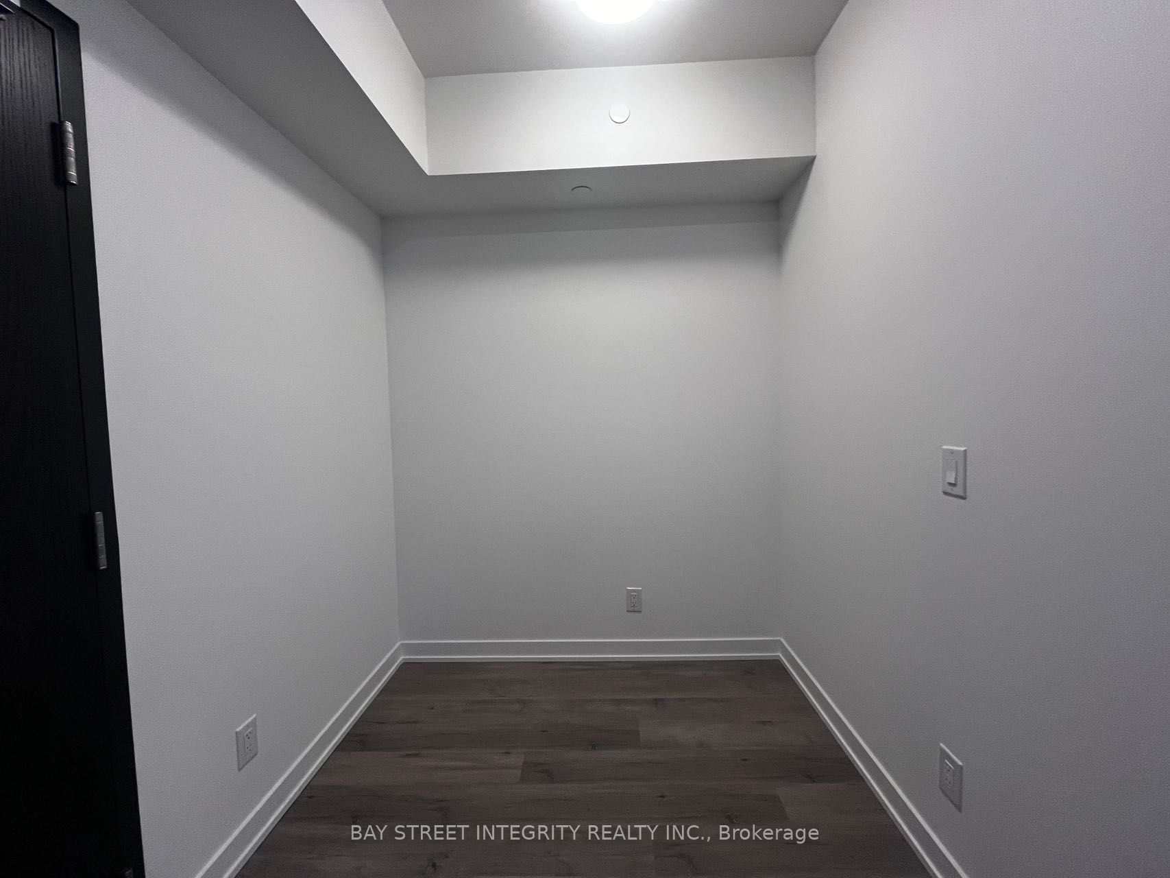 56 lakeside Terrace, #511