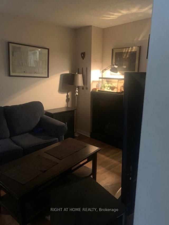 88 Kipling Pl