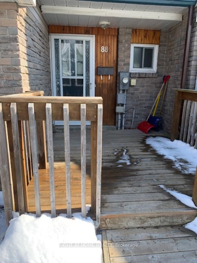88 Kipling Pl