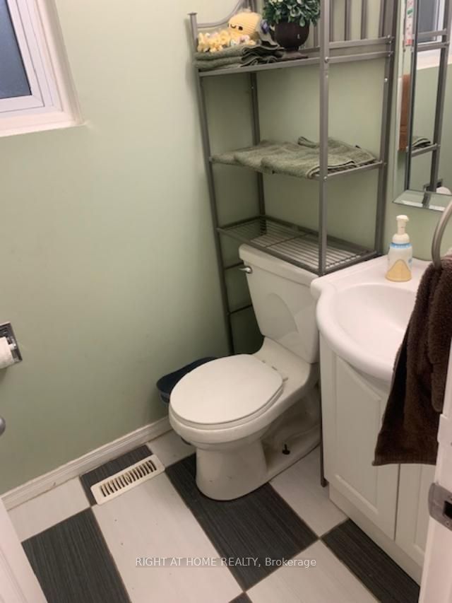 88 Kipling Pl