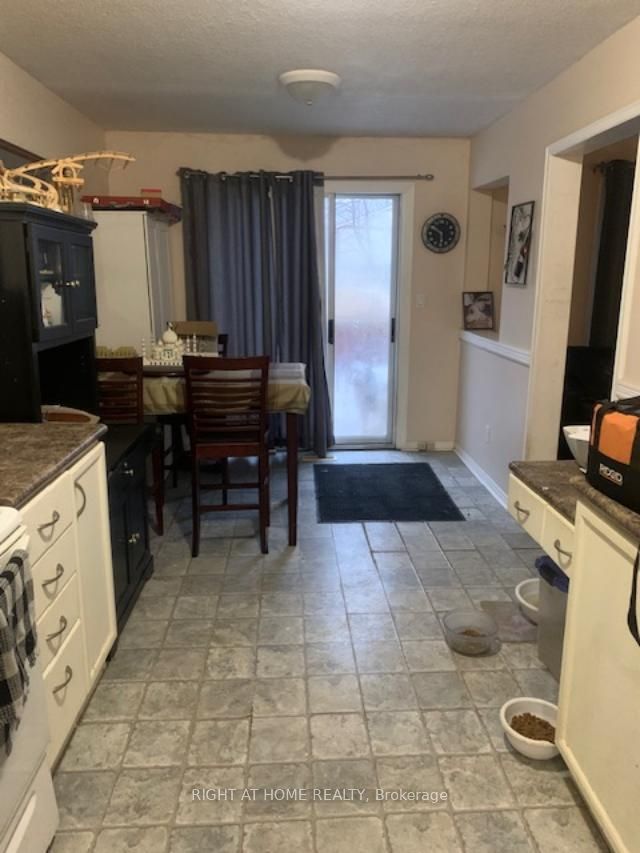 88 Kipling Pl