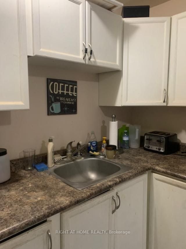 88 Kipling Pl